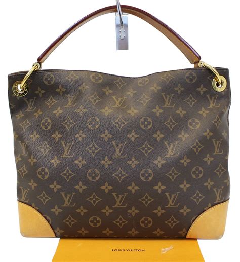 LOUIS VUITTON Monogram Berri PM 1519877 